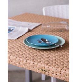 Mesa RUSS Rattan 68x68 cm para terrazas o restaurantes